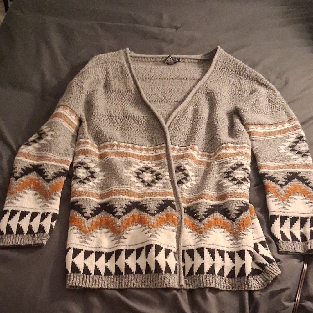 Rue21 Gray and Orange Patterned Cardigan